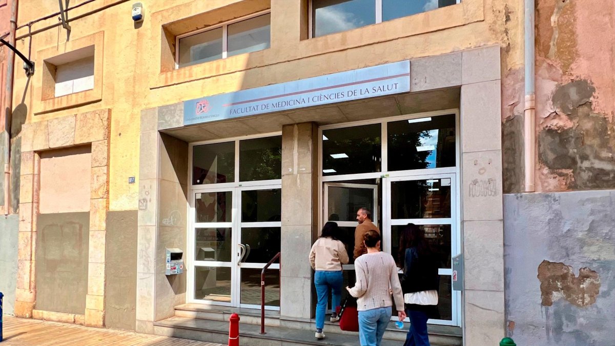 La facultad de Medicina de la Universitat Rovira i Virgili se encuentra en Reus.