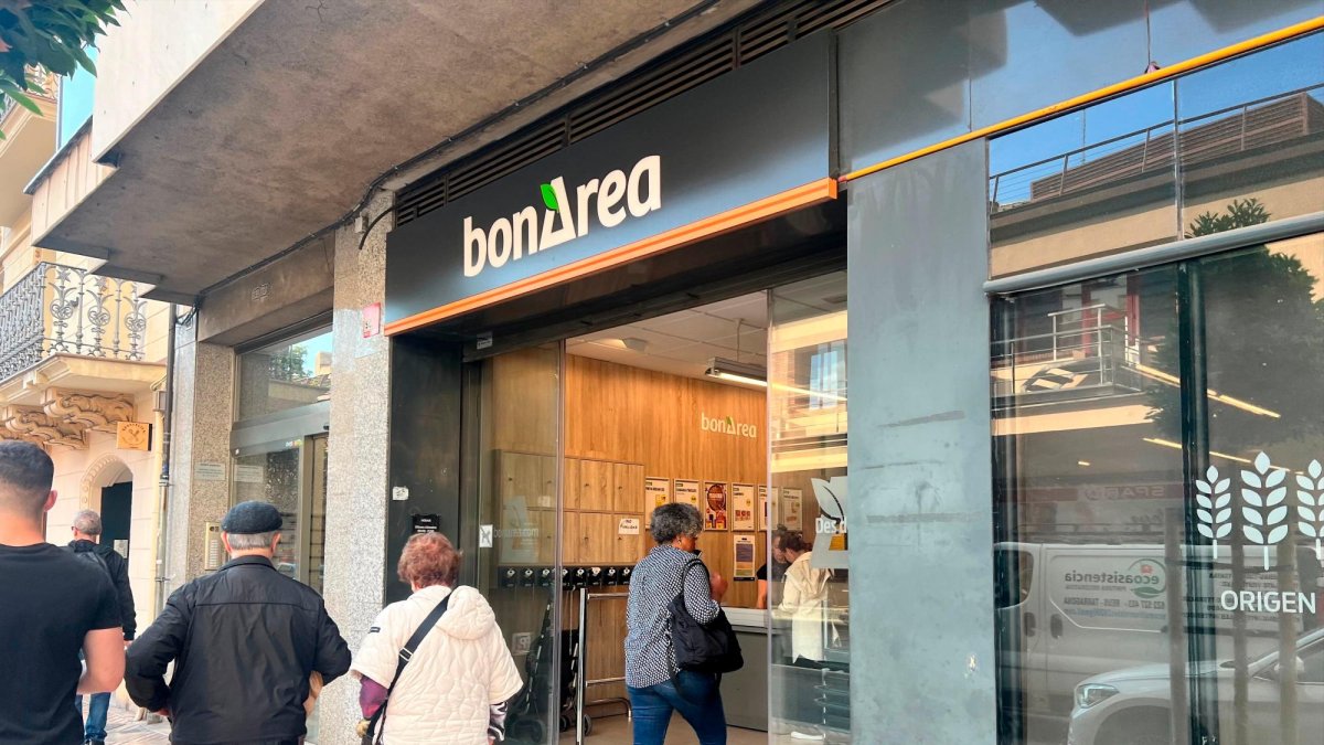 El bonÀrea de la avenida Prat de la Riba de Reus es uno de los 57 establecimientos que el grupo tiene en Tarragona.