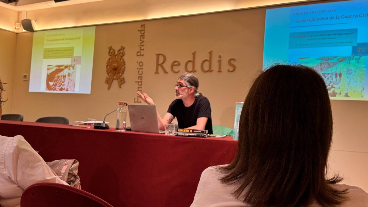 L’historia Joan Navais, a la conferència de la Fundació Reddis.