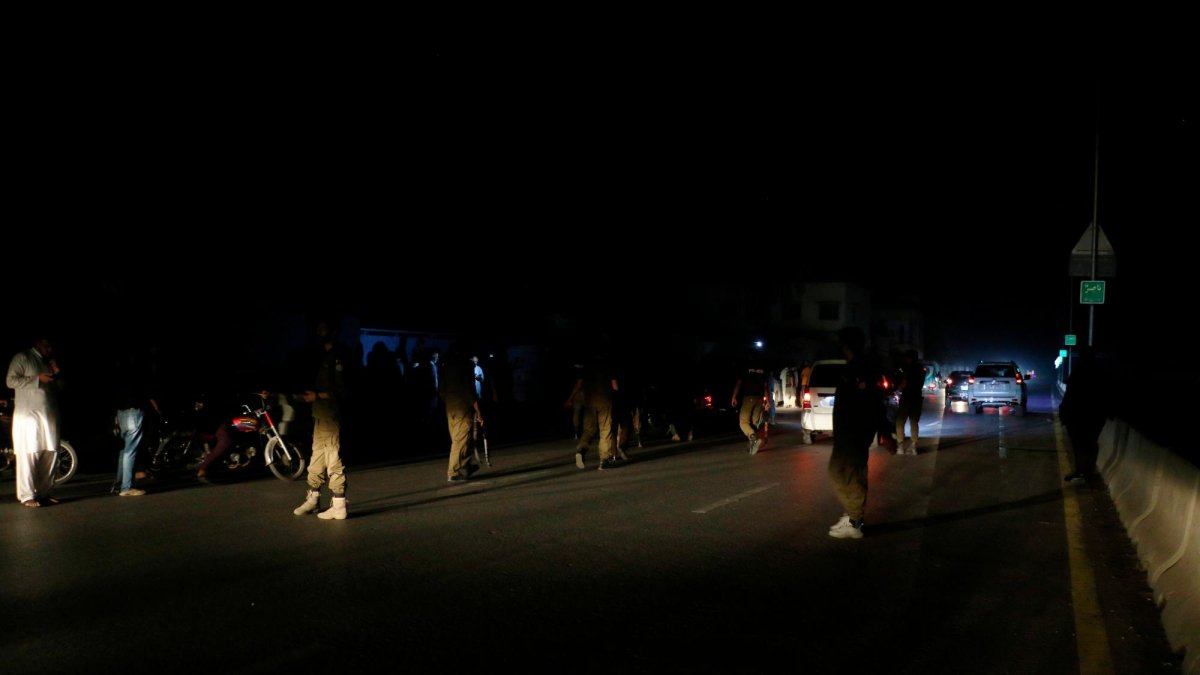 Fuerzas pakistaníes tras un ataque.