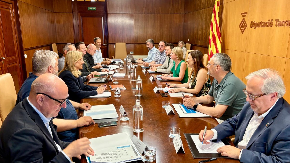 Imagen de la reunión de este jueves, que se ha alargado por espacio de dos horas.
