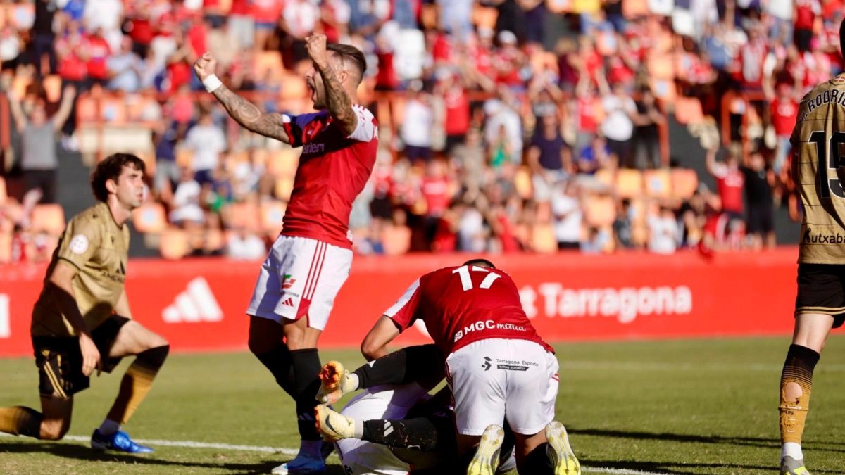 El Nàstic celebra la remontada de esta temporada ante la Real Sociedad ‘B’.