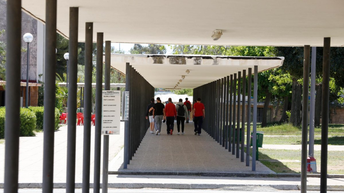 Cerca de 3.000 alumnos estudian en las dependencias del Complex Educatiu.