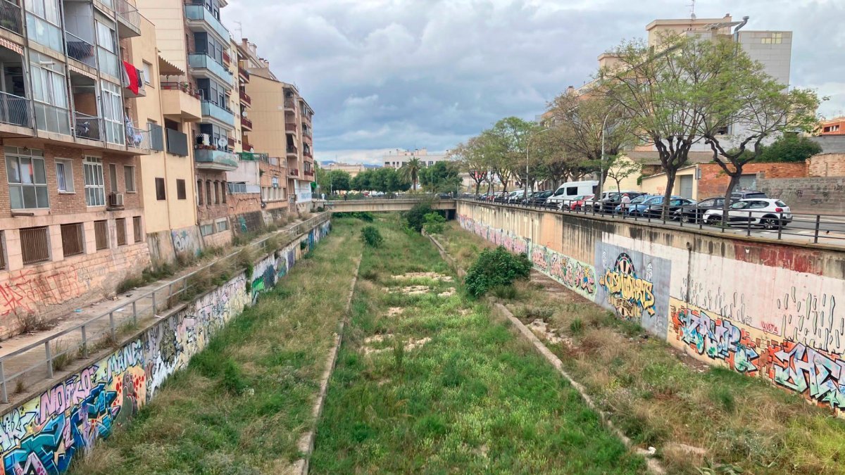 Empieza la transformación de la riera de La Bisbal en El Vendrell