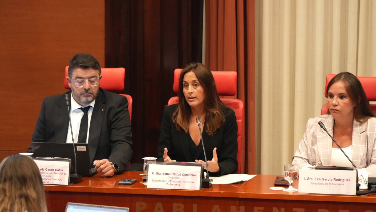 Esther Niubó, consellera d'Educació de la Generalitat de Catalunya, en una comparecencia en el Parlament.