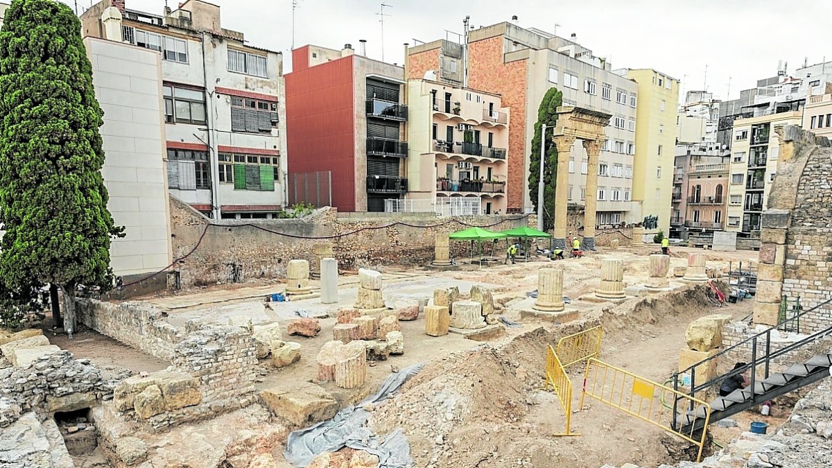 El Fòrum de la Colònia está completamente afectado por las obras