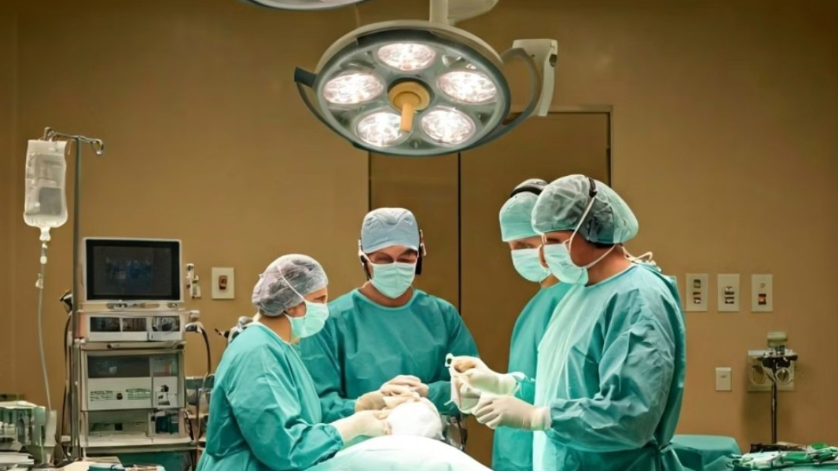 Un instant d'una operació a l'Hospital.