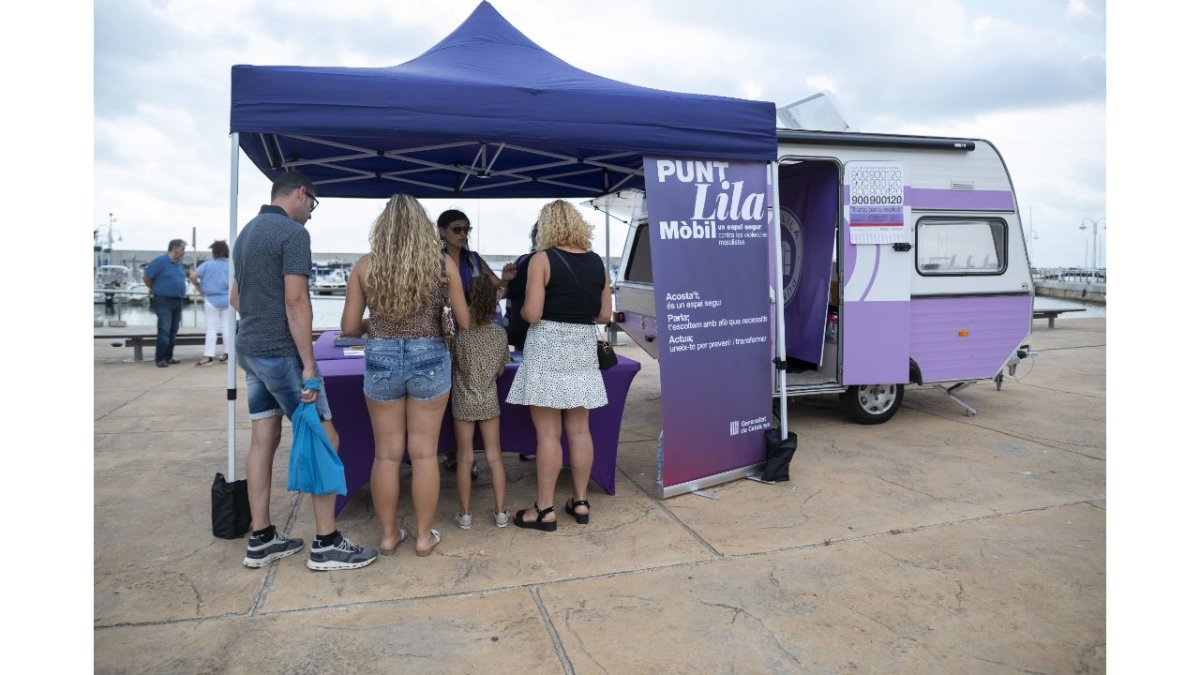 El Punt Lila oferirà atenció psicosocial fins a la matinada durant les Nits Daurades. També realitzarà activitats pedagògiques.