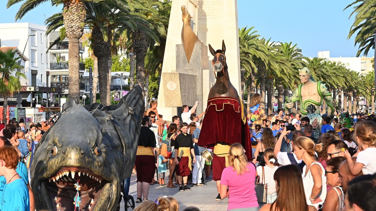 La Morena i la Mulassade Salou, els dos elements que celebren 15 anys en aquest 2025.​