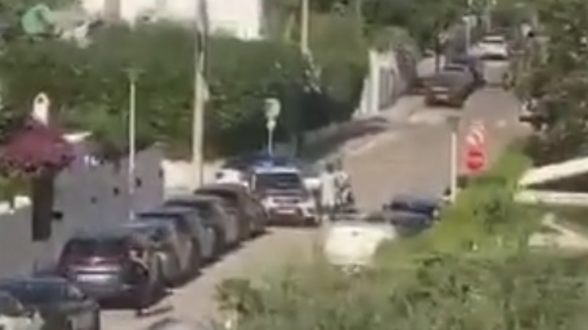 Un momento del arresto del mantero.