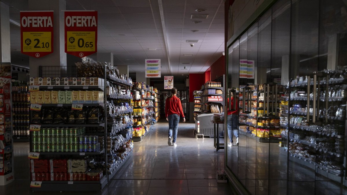 Un supermercado de Tarragona a durante el apagón del 28 de abril.