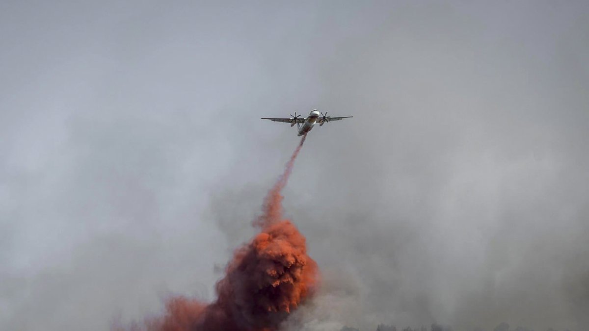 La autopista francesa A9 que va a la frontera española se ha cortado durante unas horas por el incendio forestal en Francia.