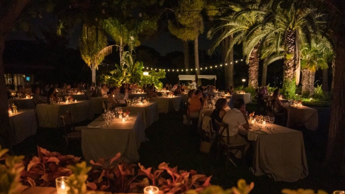 Mas La Boella combina la exquisitez de sus jardines con la mejor música y gastronomía.