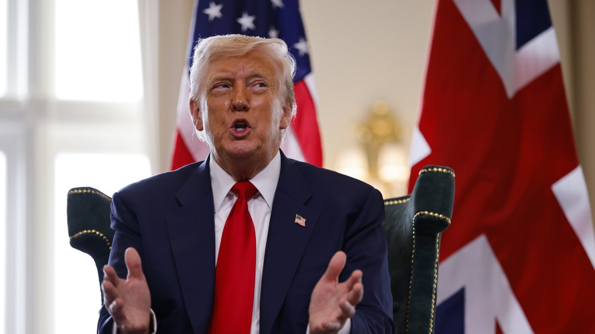 El presidente de los Estados Unidos, Donald Trump, durante una reunión con el primer ministro del Reino Unido, Keir Starmer.