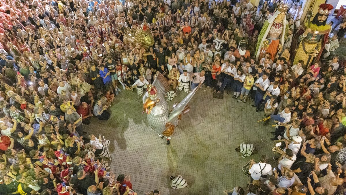 L'Àliga de 1991, d'Anton Gurí, durant el seu últim ball de la història, el passat 24 de juny, després del Tomb del Poble.