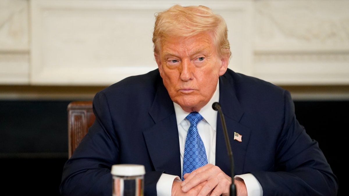 El presidente Donald Trump anunció en sus redes sociales la cita con el presidente ruso Vladimir Putin.
