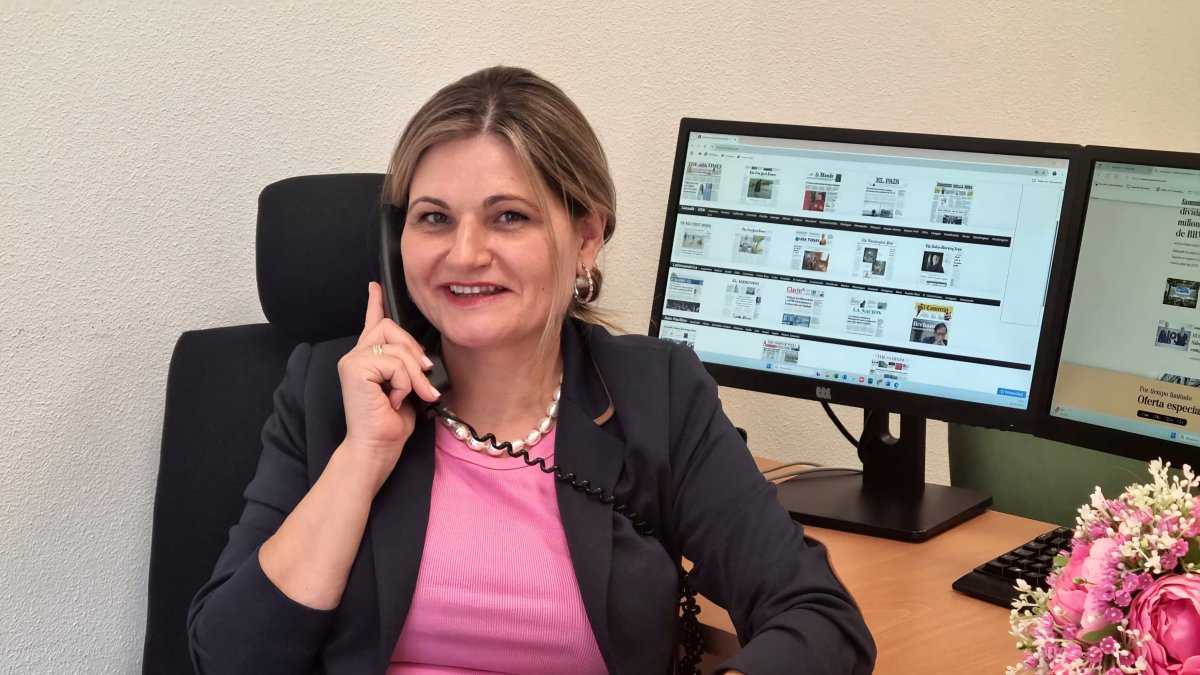 Eva Ballesté és directiva, consellera i assessora estratègica del sector industrial, energètic, infraestructures i transports.