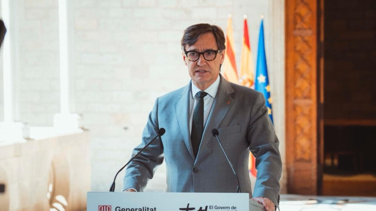 El president de la Generalitat, Salvador Illa, durant una compareixença.