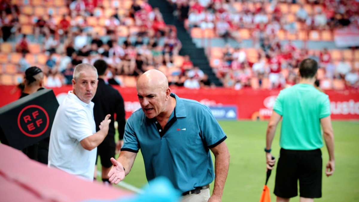 Luis César en la banda del Nou Estadi este curso.