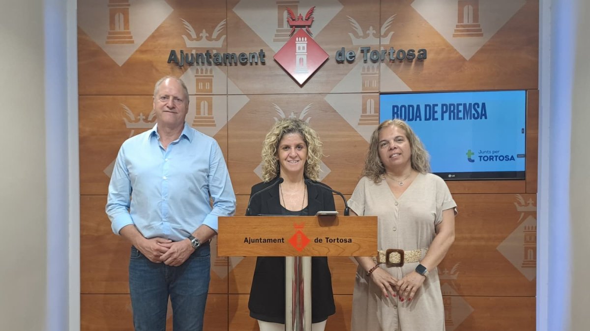 Roda de premsa de Junts per Tortosa.