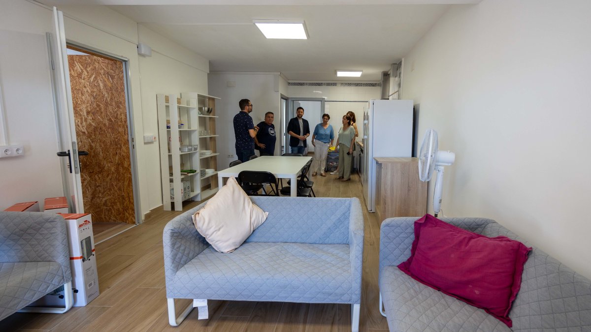 El nuevo equipamiento está distribuido en dos unidades de convivencia con cocina, baños y demás equipamiento.