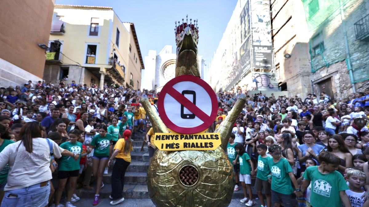 Algunes feres portaven missatges reivindicatius, pensats amb i pels més petits.​