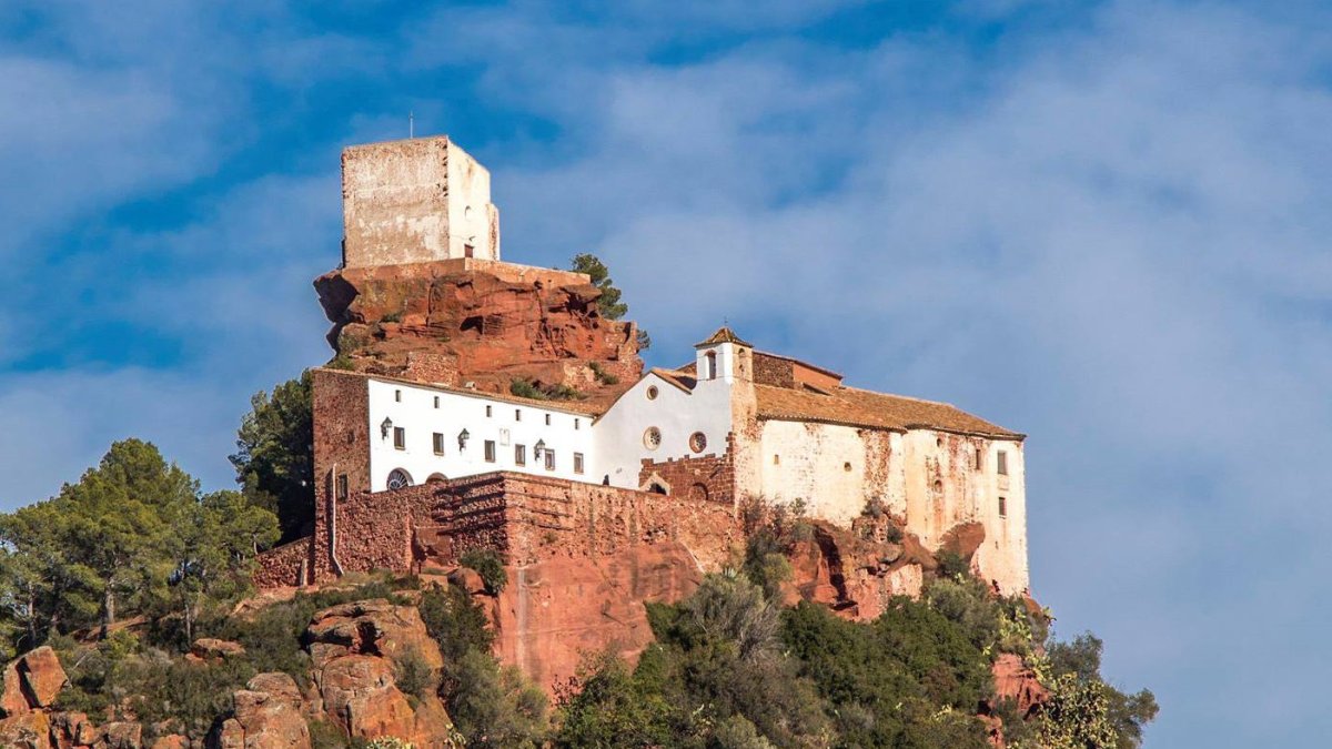 La Ermita de la Mare de Déu de la Roca, en Mont-roig del Camp.