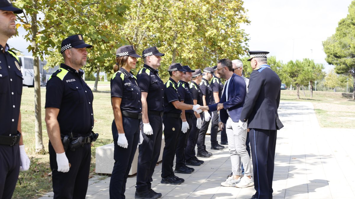 La salutación de los agentes en la fiesta patronal de Vila-seca.