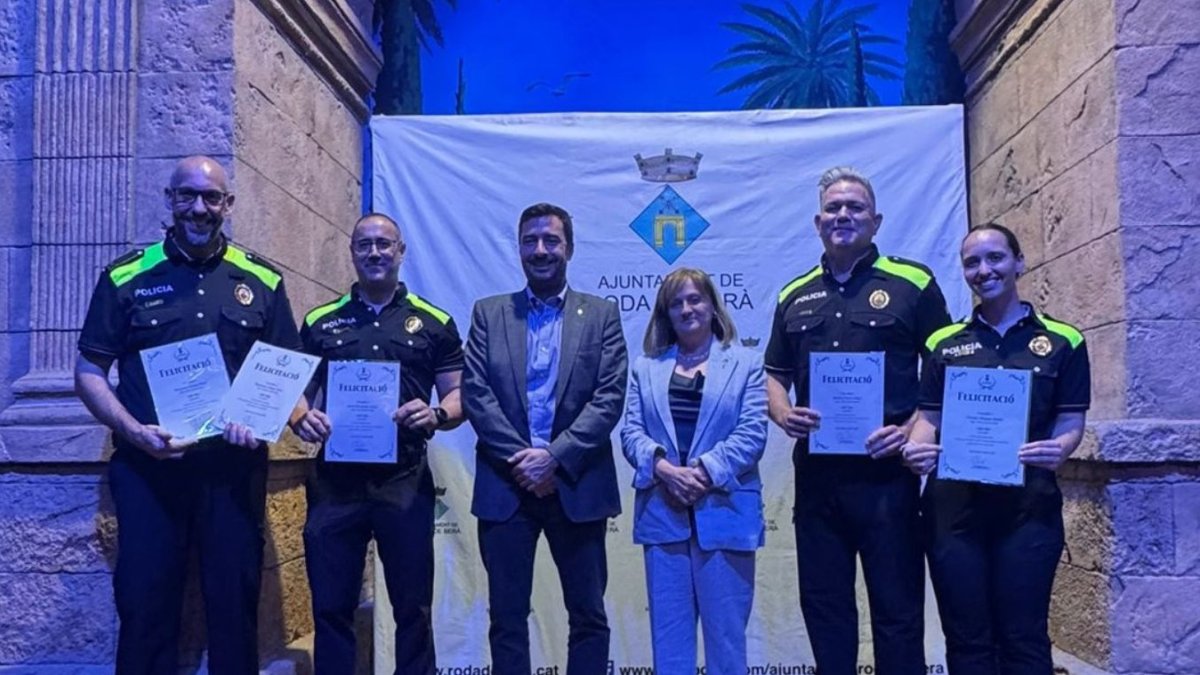 Agents de la Policia Local de Creixell, reconeguts en festes patronals d'altres municipis.