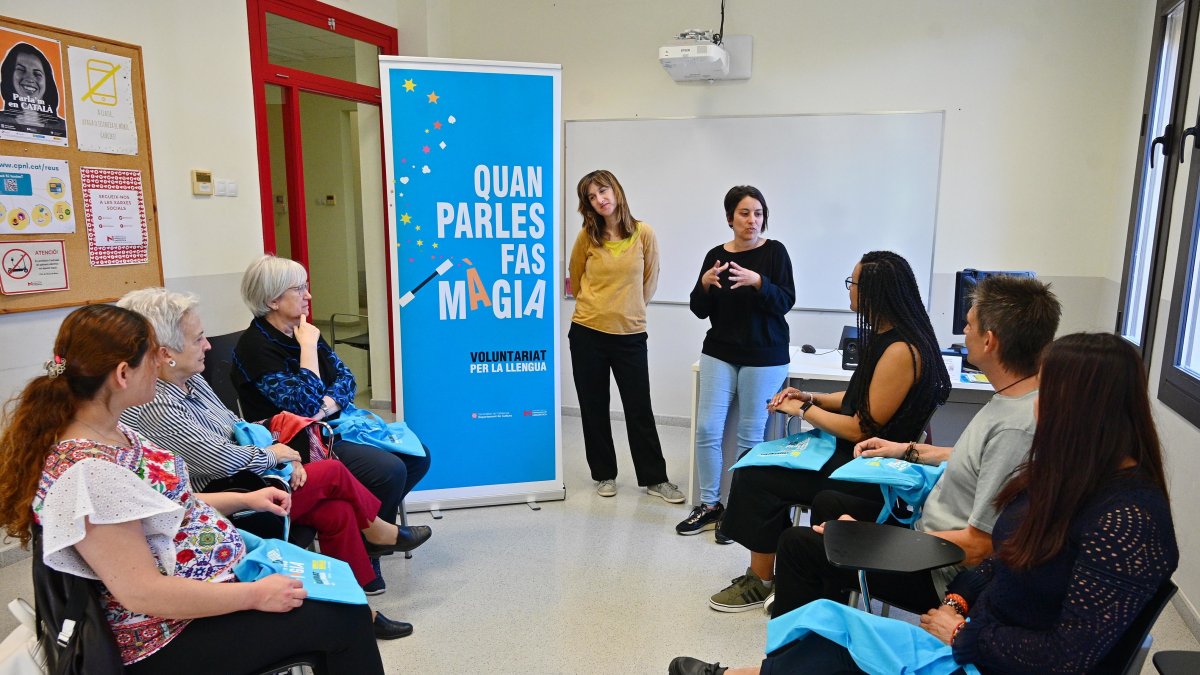 parelles lingüístiques a la seu del Centre de Normalització Lingüística de Reus