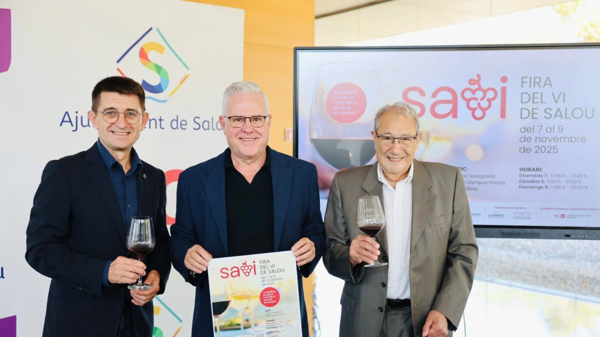 El rector de la URV, Josep Pallarès; el alcalde de Salou, Pere Granados; y el representante del Hotel Olympus Palace, Gil Cristià, han presentado la feria este martes.