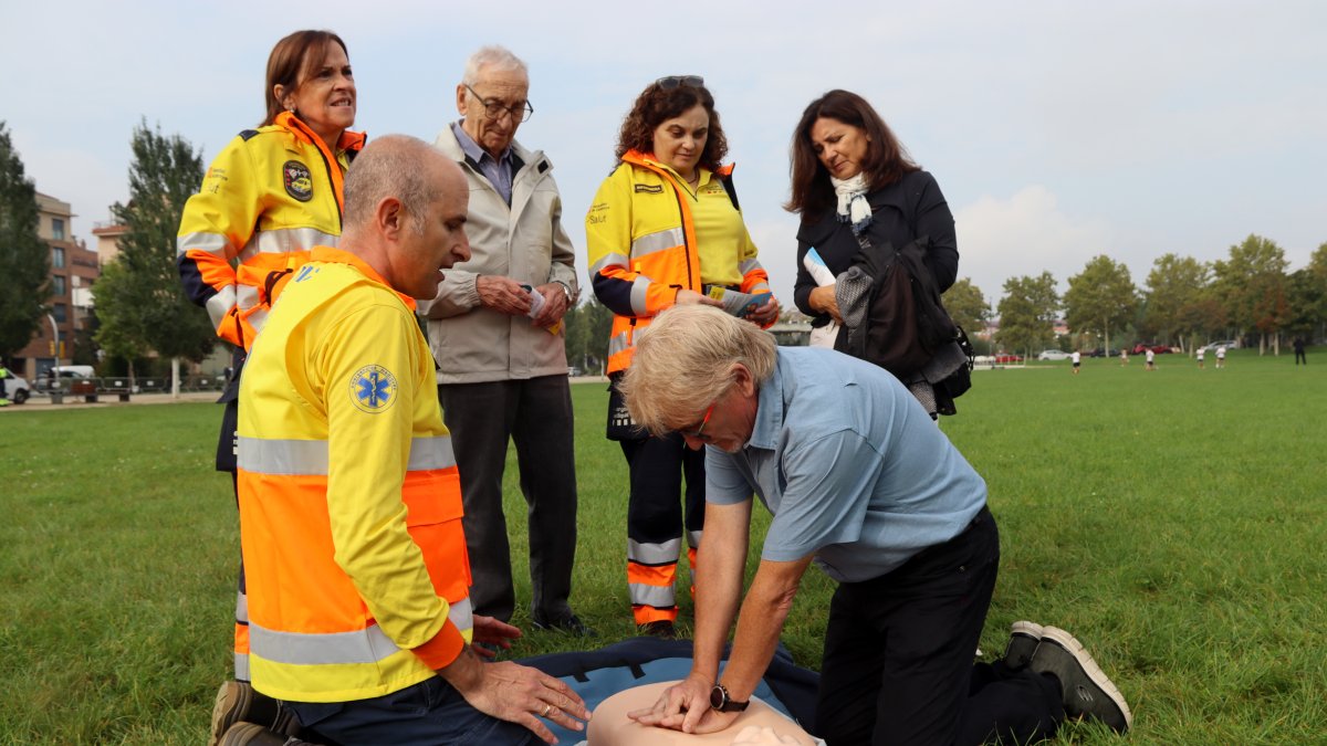 Talleres sobre reanimación cardiopulmonar que se han realizado en el Parc Central de Igualada