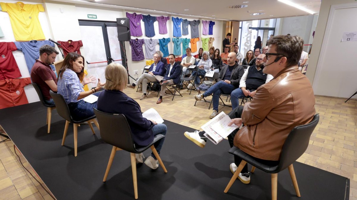 La presentació de l'Especial de la Fira de Santa Úrsula 2025 del 'Diari' s'ha presnetat al Museu Casteller de Catalunya.