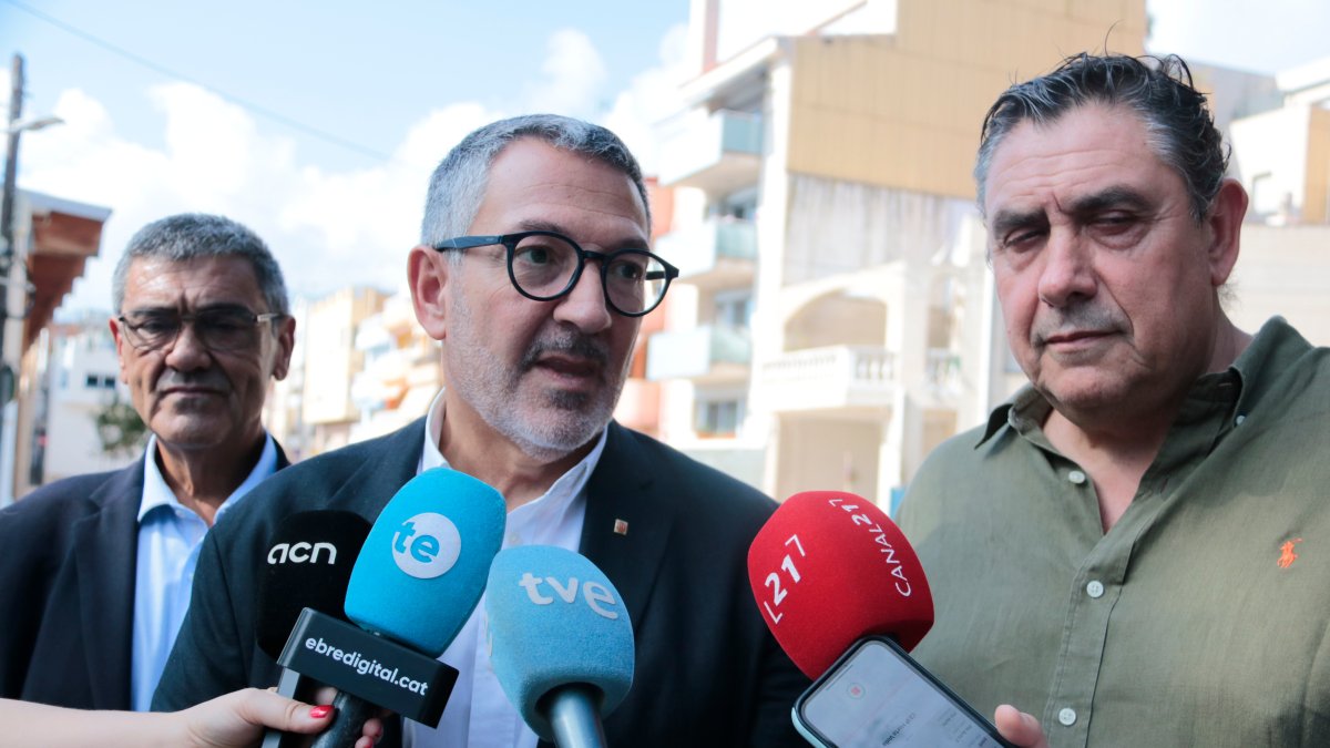 El conseller Miquel Sàmper ha visitat dos municipis de les Terres de l'Ebre.