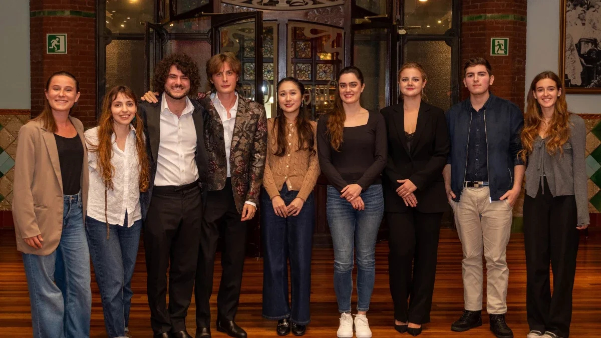 Los nueve participantes de la edición de 2025 del Premi Primer Palau.