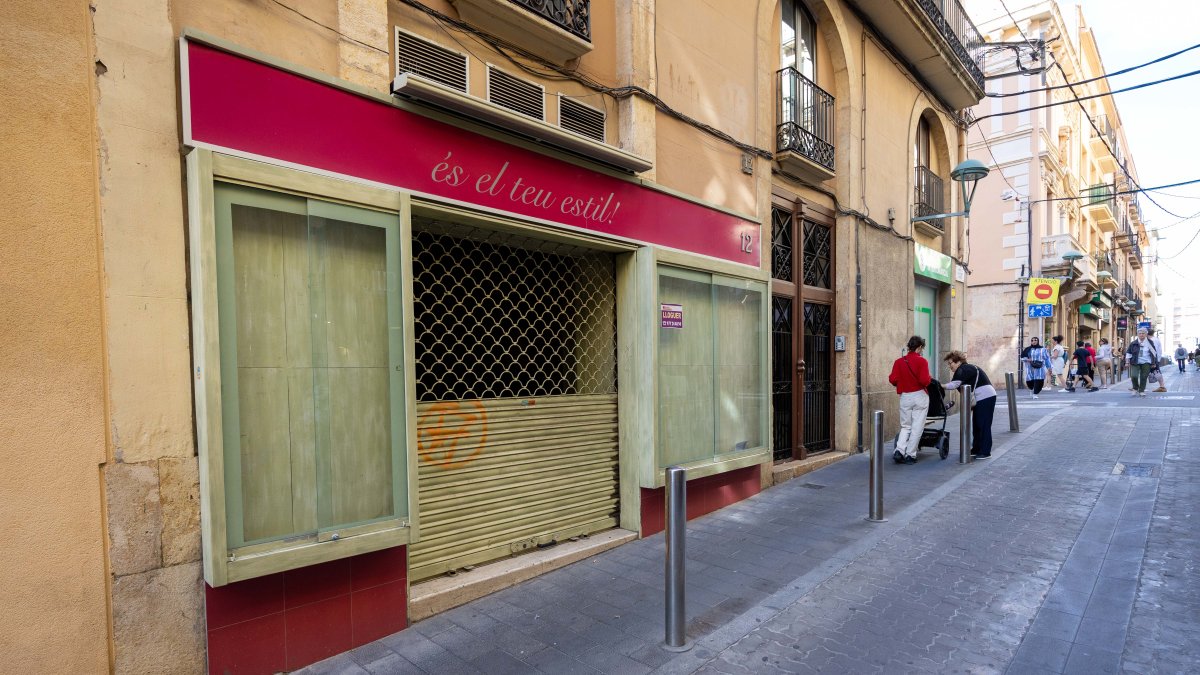 Algunas ciudades han convertido locales en vivienda, pero fuera del centro comercial de la ciudad.