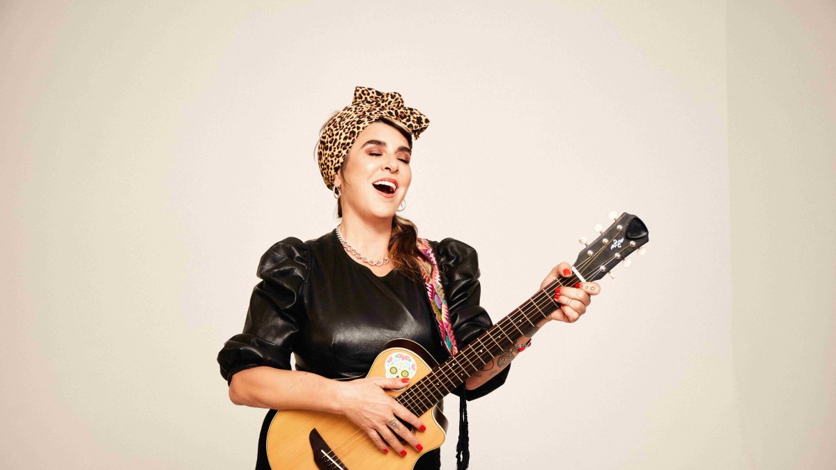 Amparo Sánchez da vida a Amparanoia.