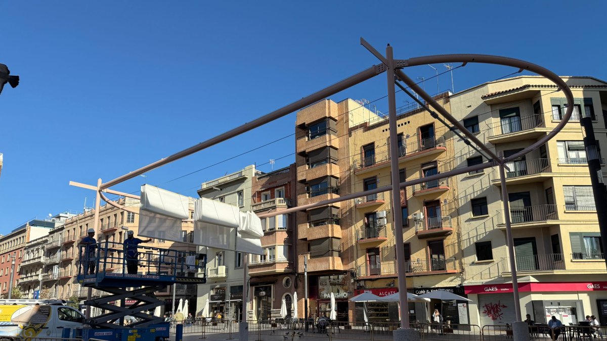 La instalación de la carpa.