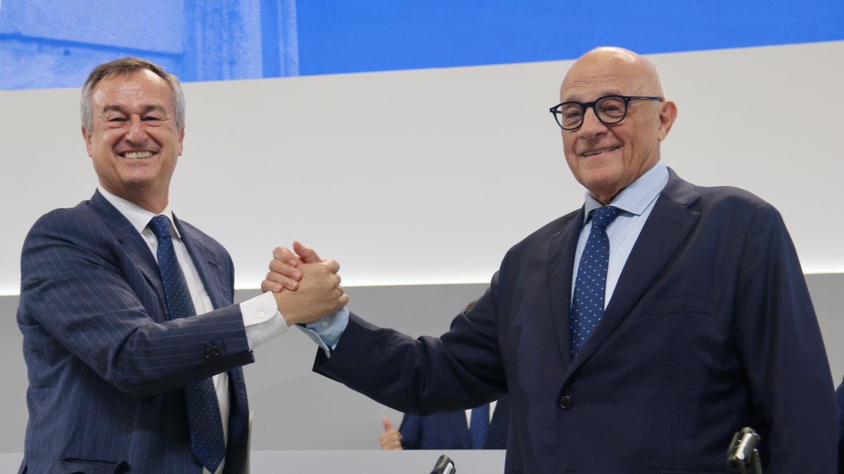 César González-Bueno, consejero delegado del Banc Sabadell, y Josep Oliu, presidente del Banc Sabadell.