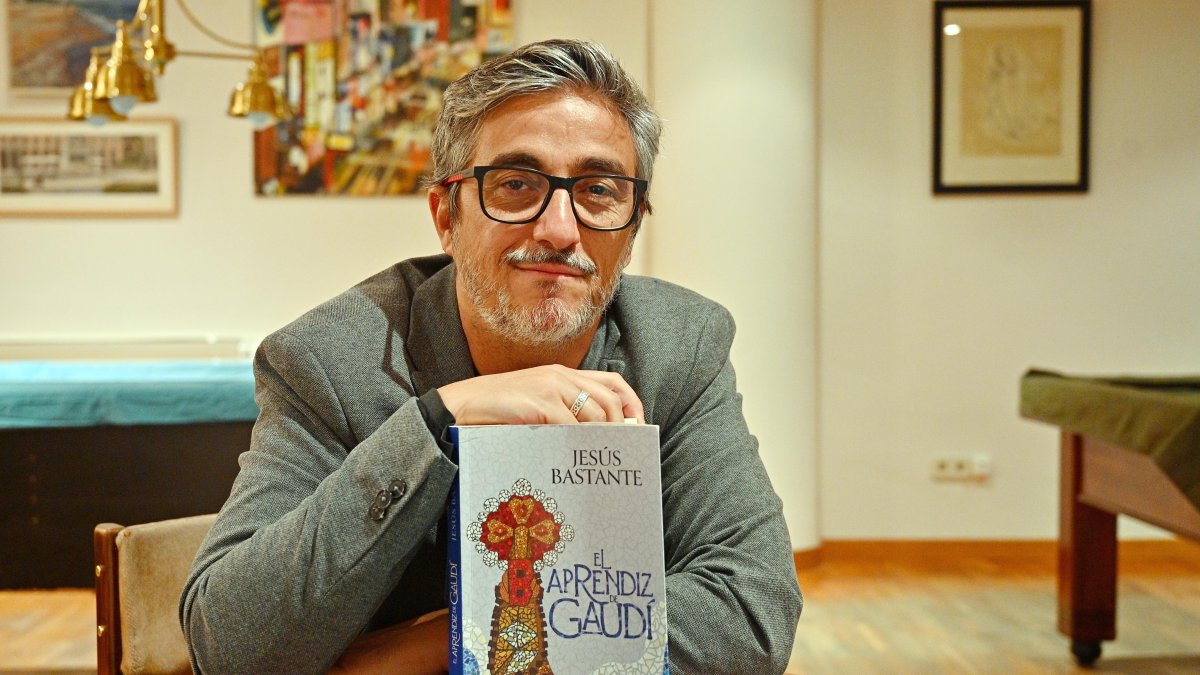 Bastante va presentar el seu llire al Círcol de Reus.