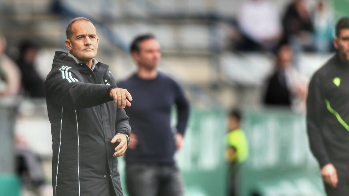 Manjarín se sentará en el banquillo del Nàstic en el Enrique Roca.