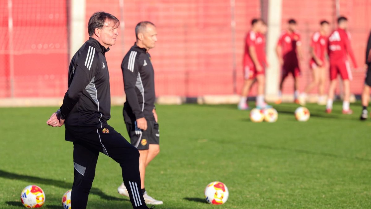 Parralo con Manjarín de fondo en el Anexo del Nou Estadi.