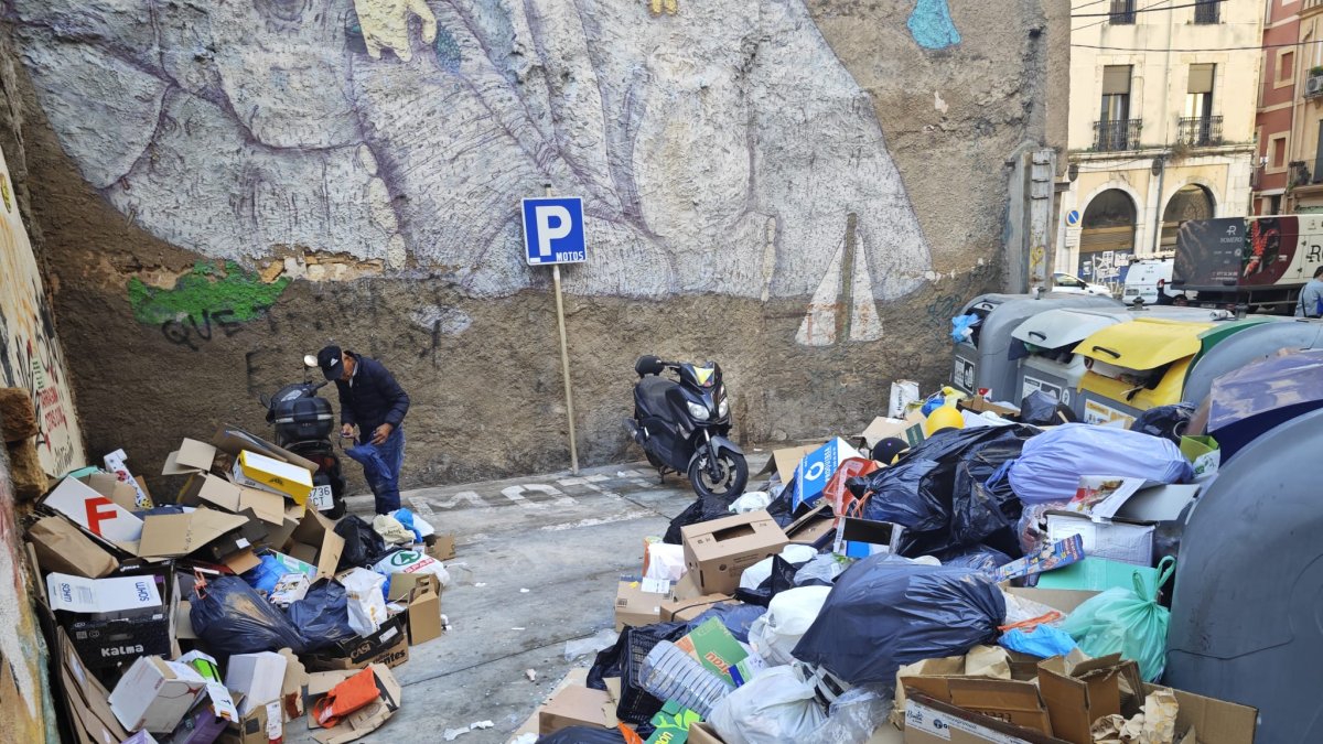 Basura en las calles de Tarragona.