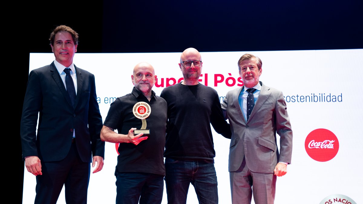 Entrega del premio en la XIX edición de los Premios Nacionales de Hostelería de España