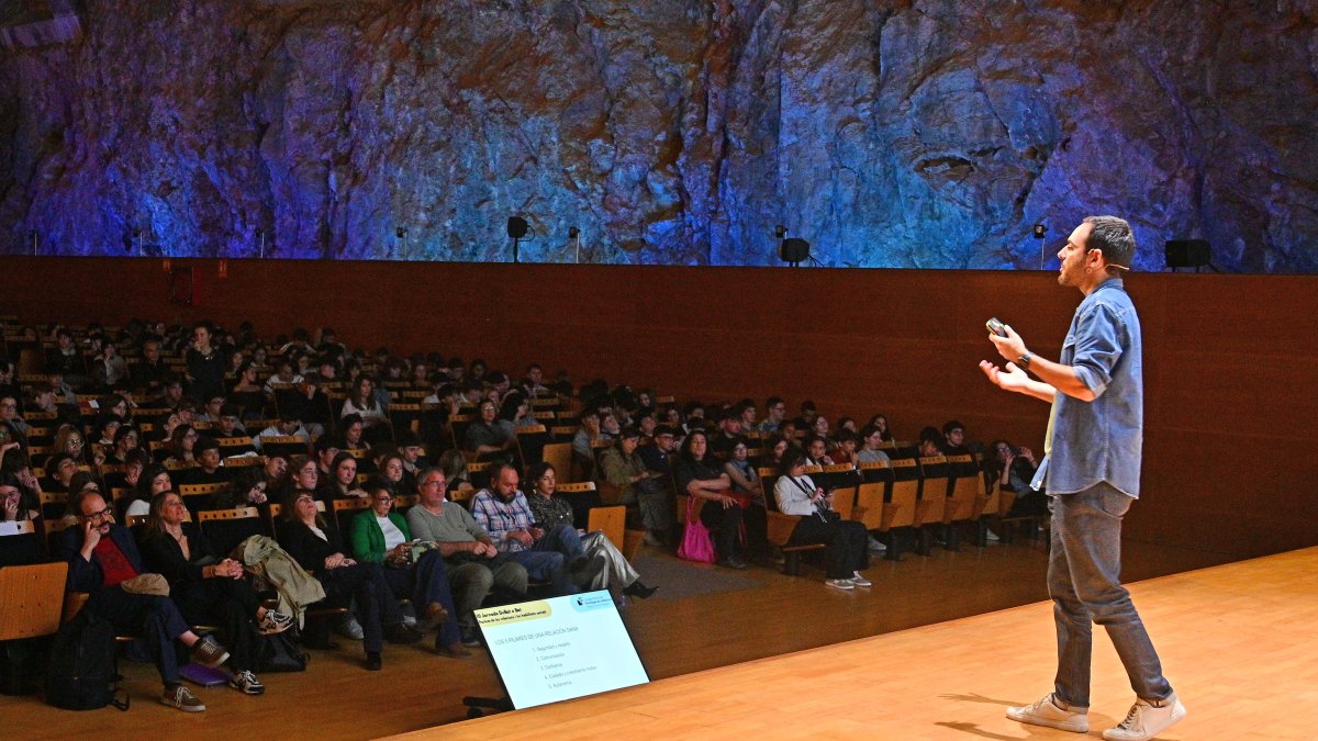 El psicólogo Luis Vega ha sido el encargado de cerrar la jornada.