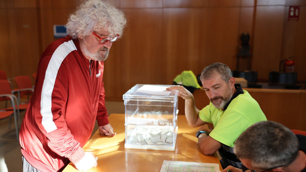 Un instante de las votaciones, que se han llevado a cabo durante toda la mañana de este 6 de noviembre en la sala de plenos.
