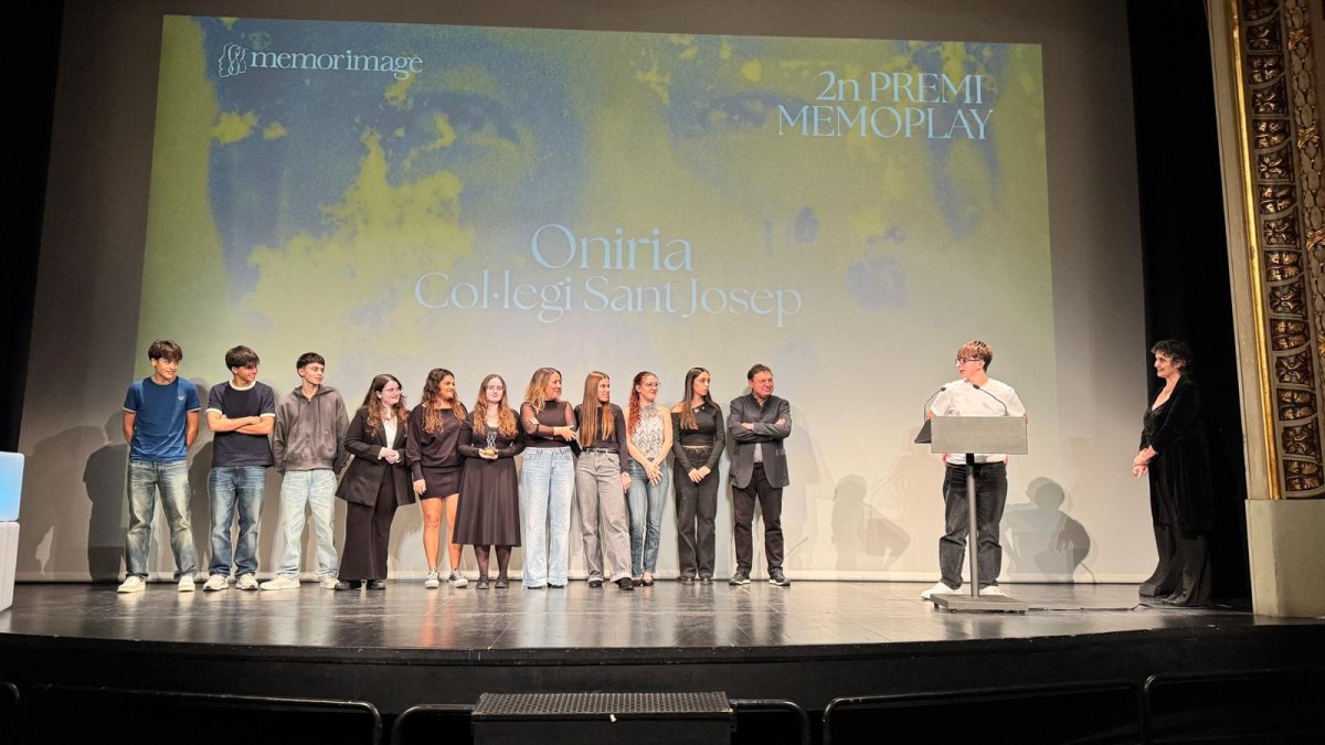 Un moment de l'acte de cloenda, aquest divendres, al Teatre Bartrina de Reus.