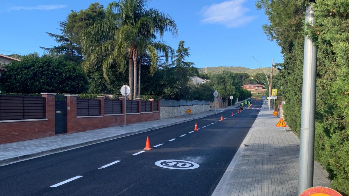 La travesía de Almoster (TV-7048) ha concluido las obras de adecuación que se iniciaron el pasado mes de julio