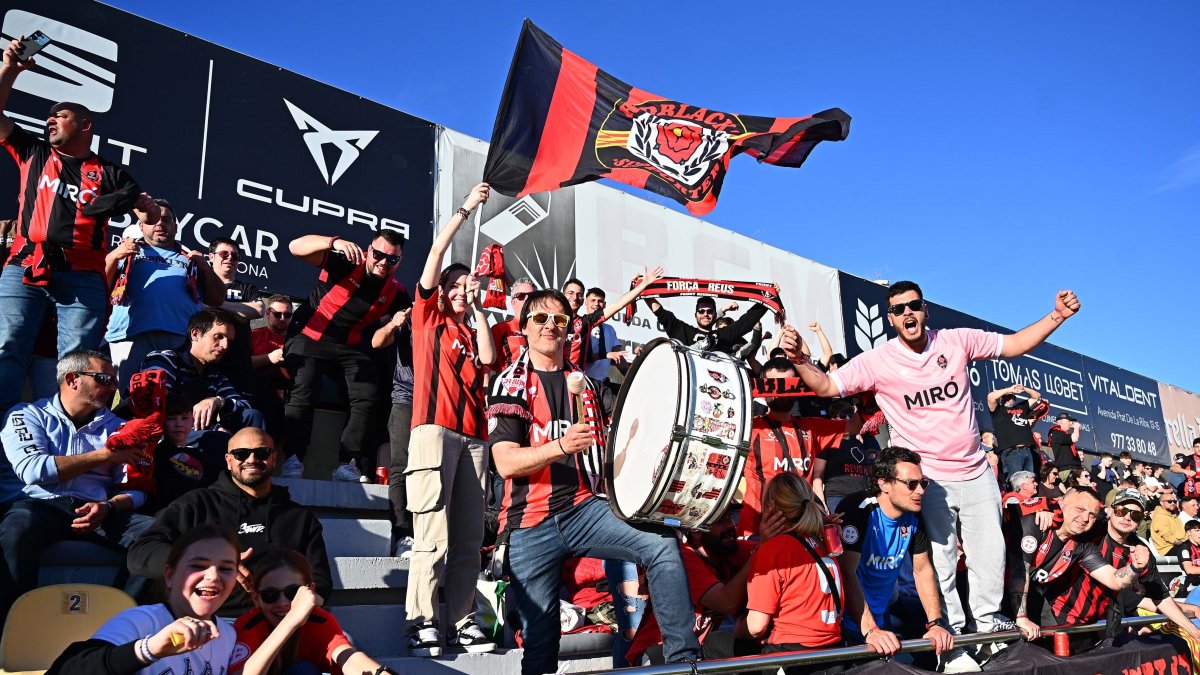 Los aficionados al fútbol de Reus volverán a llenar el Estadi municipal.
