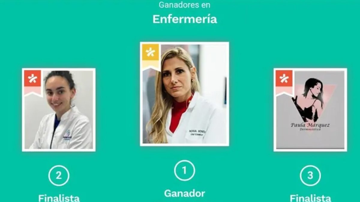 Zoe Bonet (i) ha sido nombrada segunda mejor enfermera de España